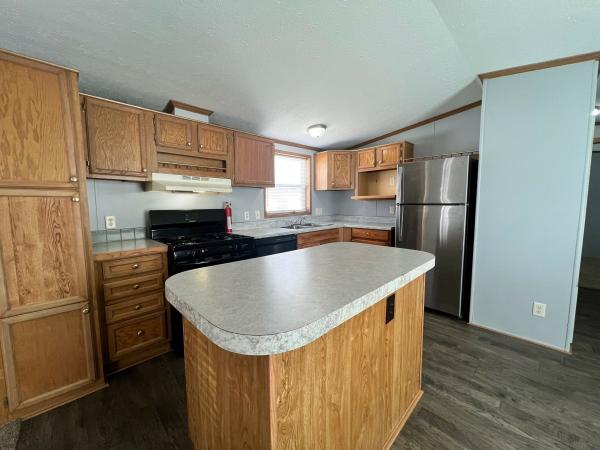 2000 Schult Mobile Home For Sale