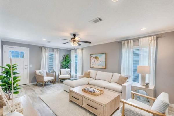 Photo 1 of 2 of home located at 16624 Coral Dr Fort Myers, FL 33908