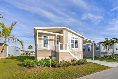 Photo 2 of 57 of home located at 12607 Plumosa Dr Fort Myers, FL 33908