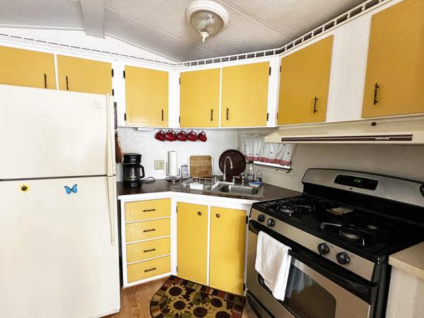 1986 Sunshine Manufactured Home