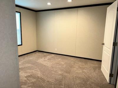 Photo 4 of 9 of home located at 1716 Meadowbrook Monroe, MI 48161