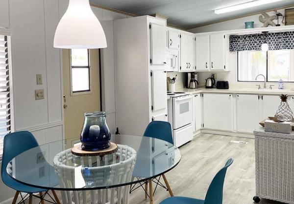 1987 Palm Harbor Manufactured Home