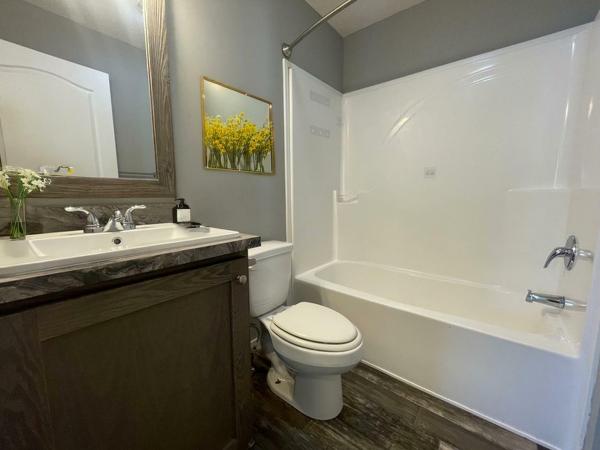 2021 Clayton - Middlebury Mobile Home