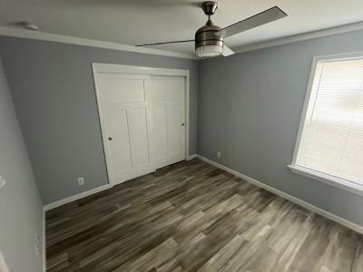 Photo 5 of 19 of home located at 3223 N Lockwood Ridge Rd #62 Sarasota, FL 34234