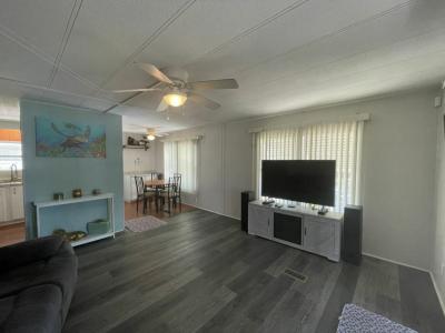 Photo 3 of 20 of home located at 36014 Cherry Avenue Grand Island, FL 32735