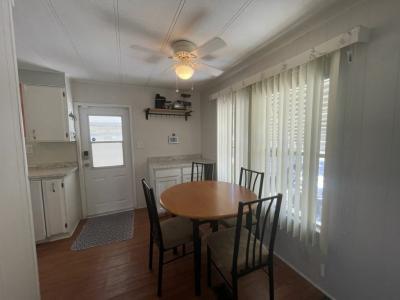 Photo 5 of 20 of home located at 36014 Cherry Avenue Grand Island, FL 32735