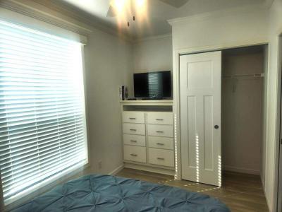 Photo 5 of 8 of home located at 5200 28th Street North, #122 Saint Petersburg, FL 33714