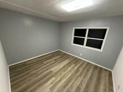 Photo 5 of 10 of home located at 6407 SE 108th Street Lot #8 Belleview, FL 34420