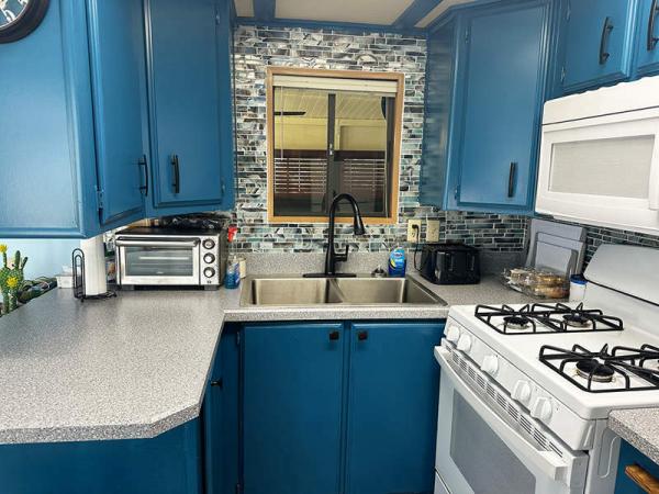 1986 TAHO Manufactured Home