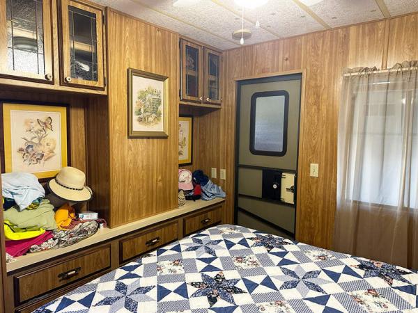 1986 TAHO Manufactured Home