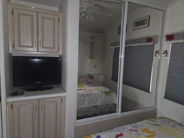 1994 GOLD Manufactured Home