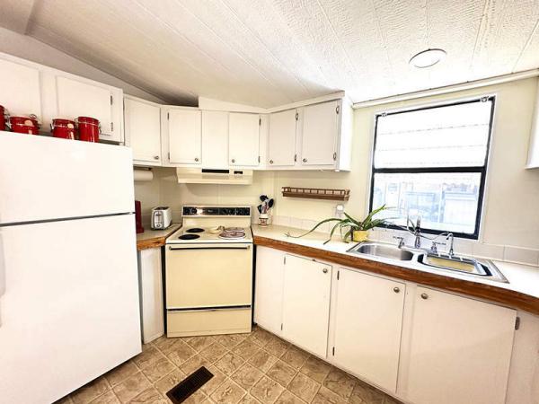 1987 CLAR Manufactured Home