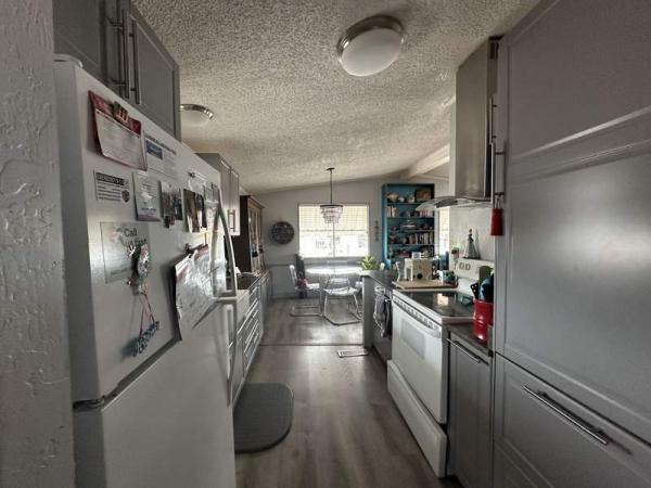 1985 Cavco Manufactured Home