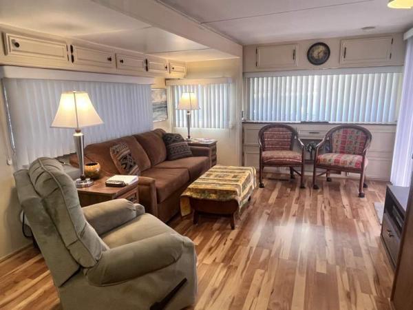 1981 TRAD Manufactured Home