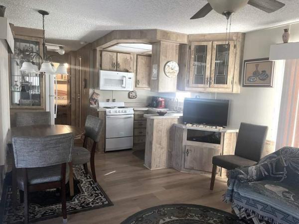 1986 Cavco Manufactured Home