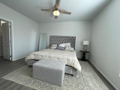 Photo 4 of 8 of home located at 10201 N. 99th Ave. #2 Peoria, AZ 85345