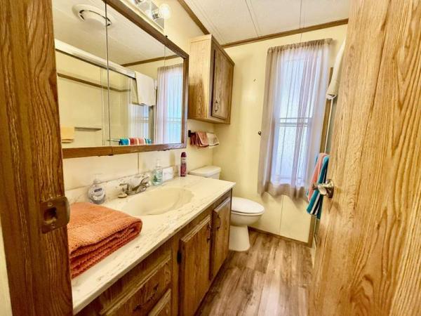 1985 Castle Manufactured Home