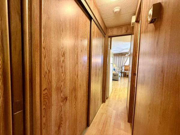 1985 Castle Manufactured Home