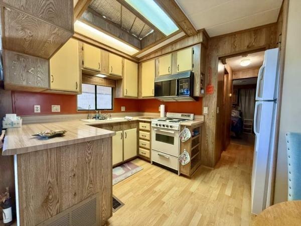 1985 Castle Manufactured Home