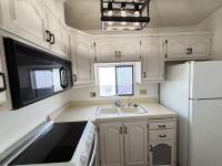 1990 Castle Manufactured Home