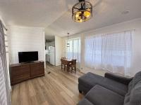 1990 Castle Manufactured Home