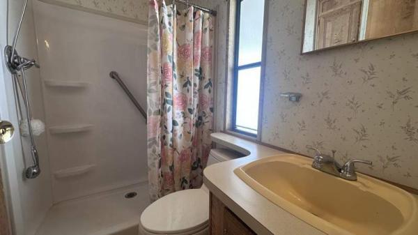 1990 Skyline Manufactured Home