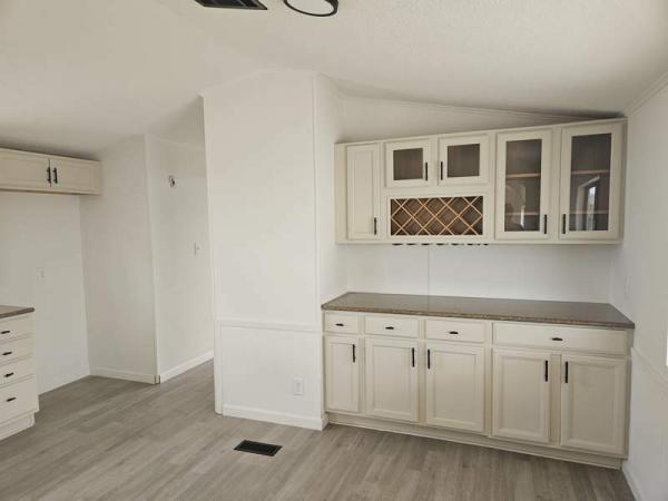 1987 Schult Manufactured Home