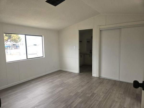 1987 Schult Manufactured Home