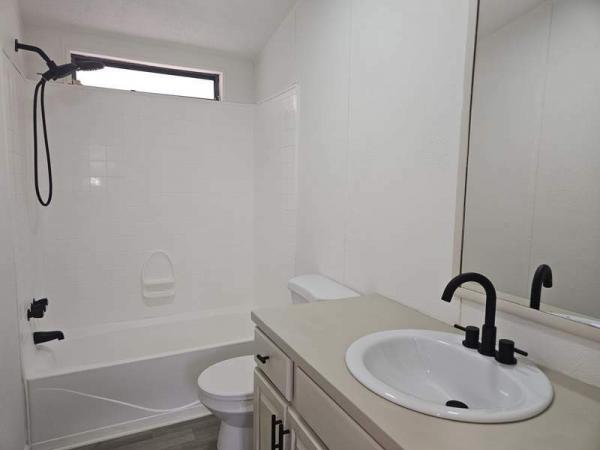 1987 Schult Manufactured Home