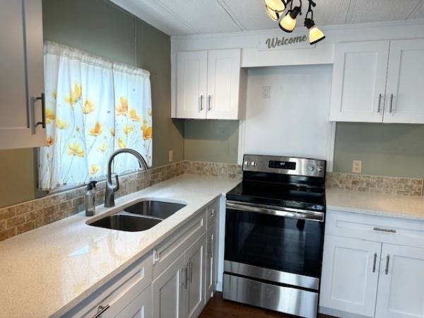 1985 CORO Manufactured Home