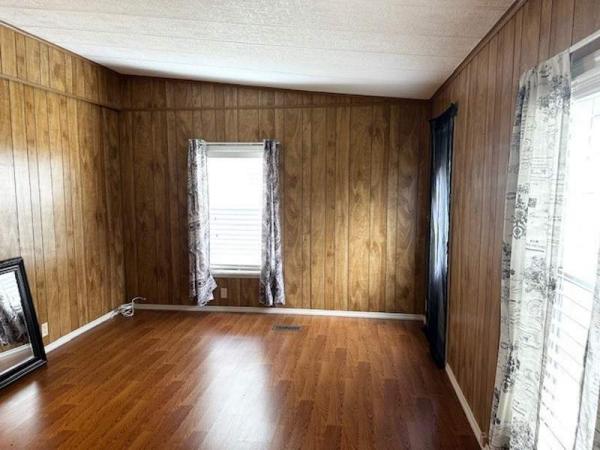 1985 CORO Manufactured Home