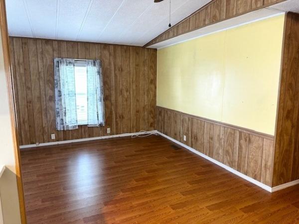 1985 CORO Manufactured Home