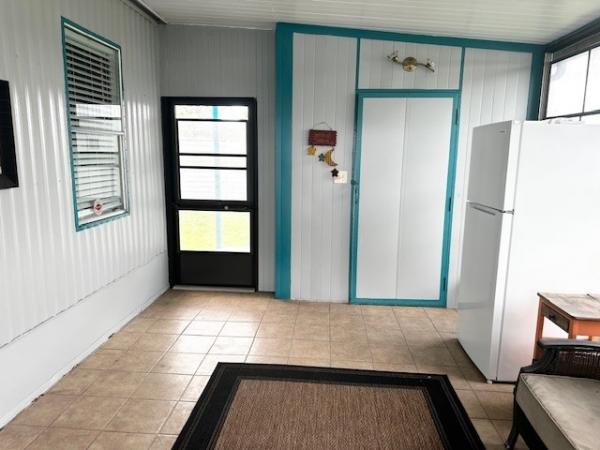 1985 CORO Manufactured Home