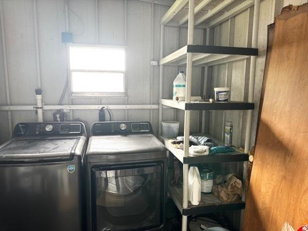 1985 CORO Manufactured Home