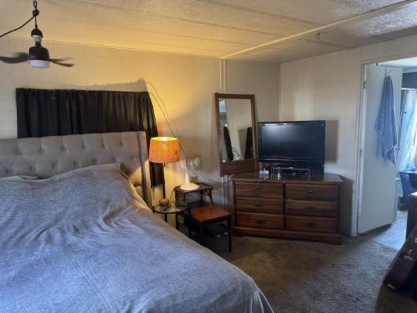 1979 Canyon Crest Manufactured Home