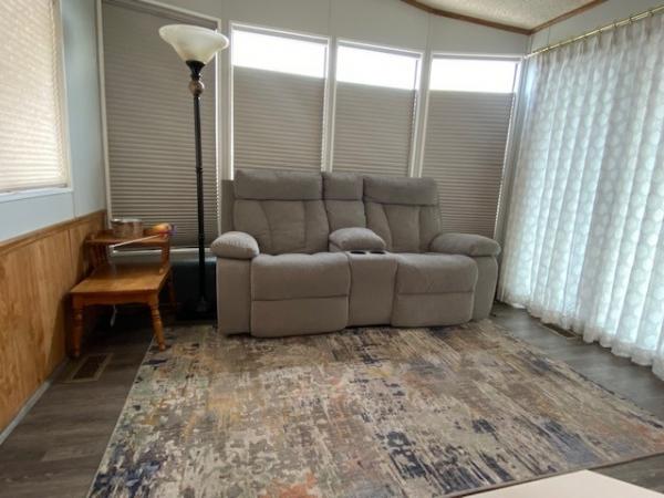 1989 Schult Manufactured Home