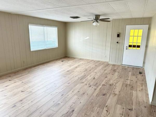 1981 Skyline Manufactured Home