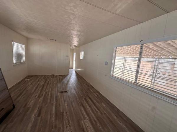 1974 Schult Manufactured Home