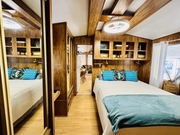 1984 Villa Manufactured Home