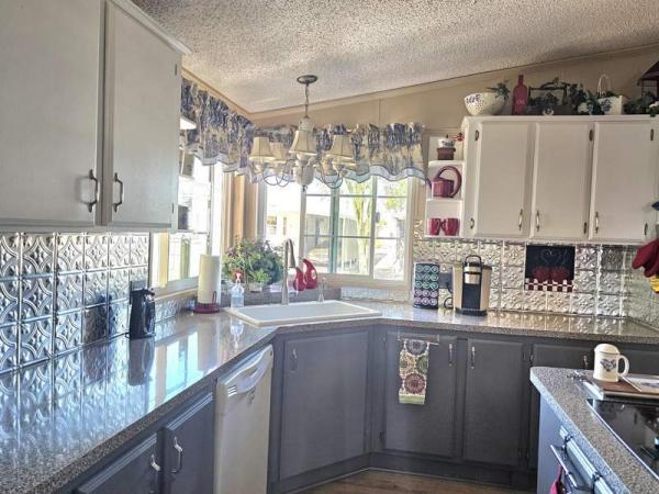 1986 Palm Harbor Manufactured Home