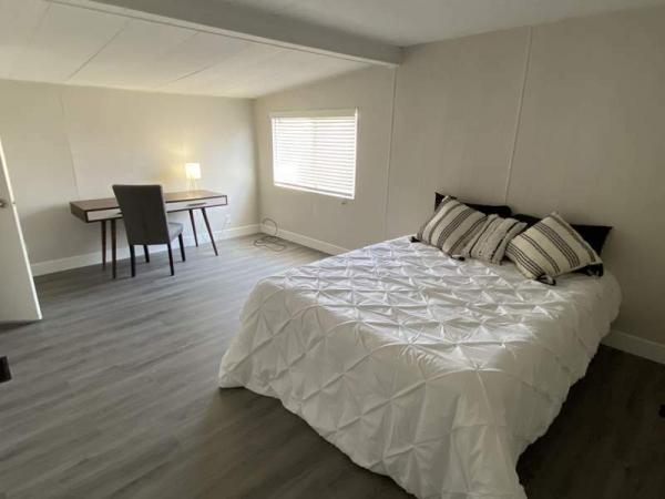 1977 MARL Manufactured Home