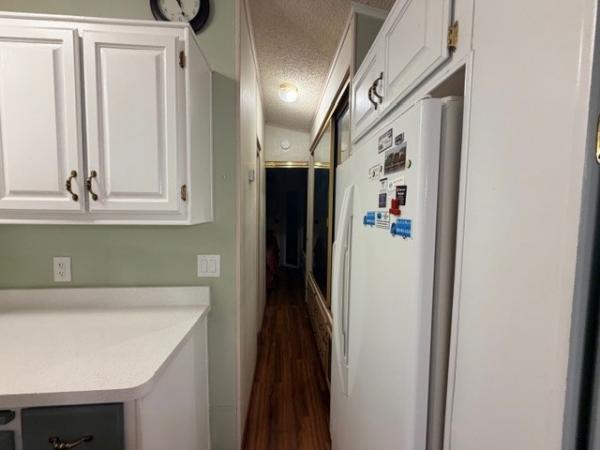 1990 Castle Manufactured Home