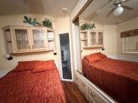 1990 Castle Manufactured Home