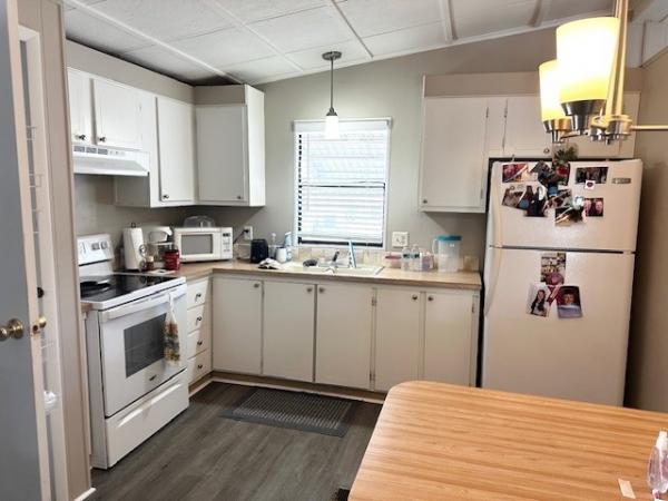 1985 Broo Manufactured Home