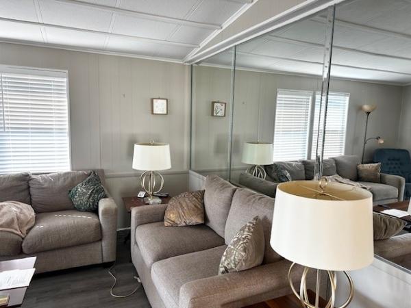 1985 Broo Manufactured Home