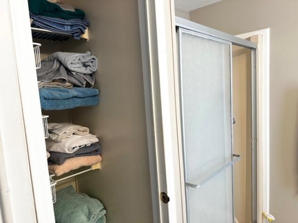 1985 Broo Manufactured Home