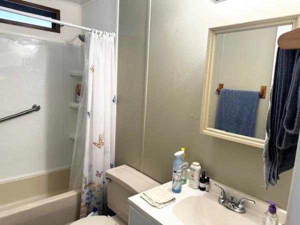 1985 Broo Manufactured Home