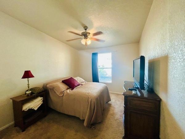 2004 Schult Manufactured Home