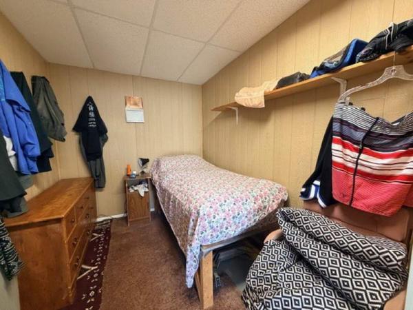 1987 Skyline Manufactured Home