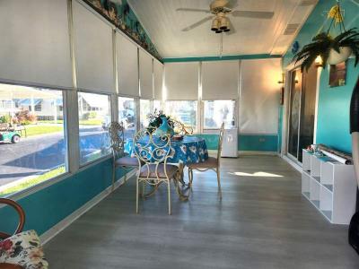 Photo 4 of 58 of home located at 5200 28th Street North, #636 Saint Petersburg, FL 33714